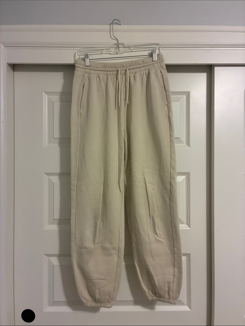 Old Navy Cream Sweatpants Joggers